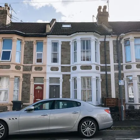 Holiday home Spacious & Welcoming 3 Bedroom W Garden Bristol! *