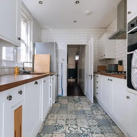 Hébergement de vacances Spacious & Welcoming 3 Bedroom W Garden Bristol! Bristol